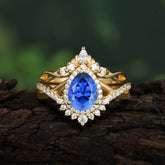 Elegant Pear-Cut 3 Prong Sapphire Engagement Ring Set
